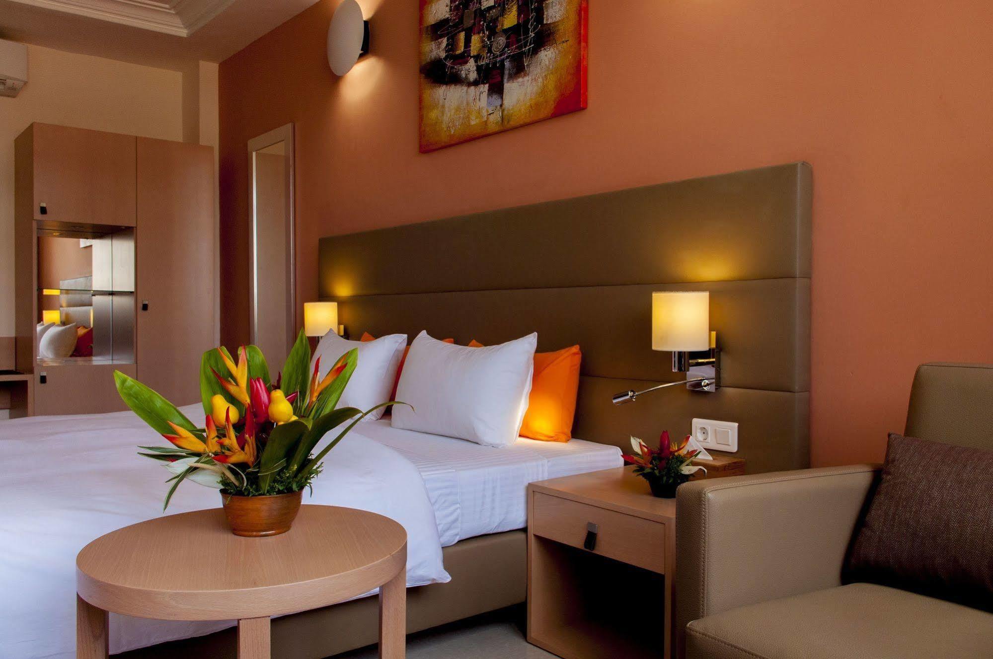 Bravia Hotel 와가두구 외부 사진
