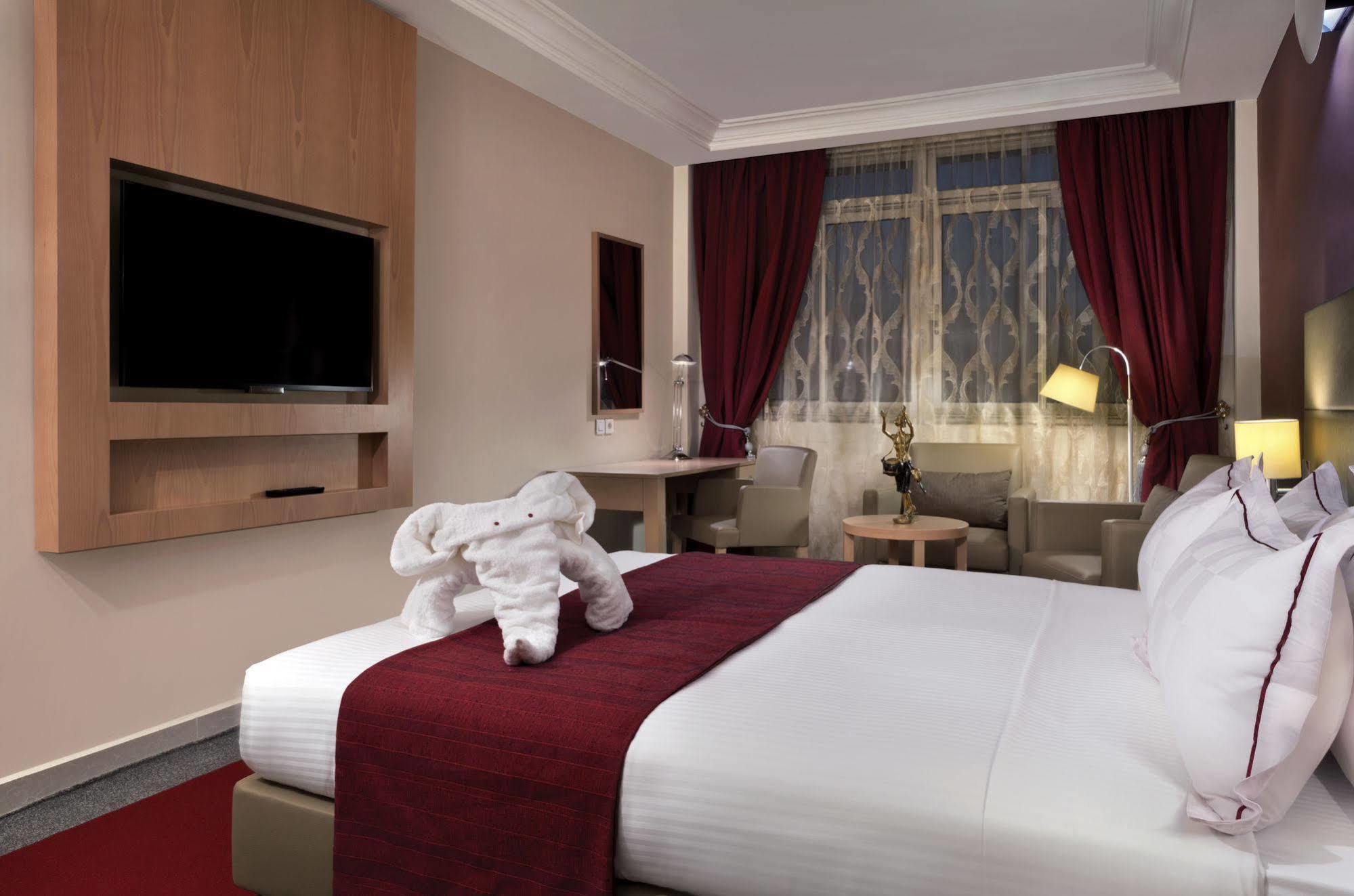 Bravia Hotel 와가두구 외부 사진